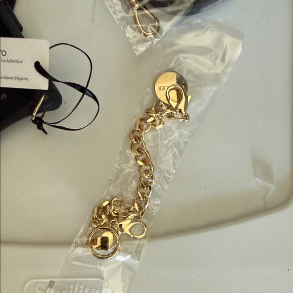 Bandolier Luxe Black Case with Gold Chain - Picture 3 of 4